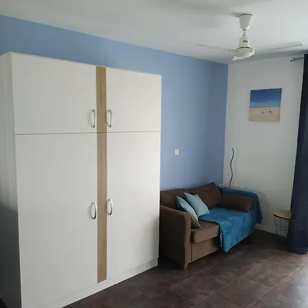 Tres Bel 2 Etoiles Avec Vue Sur Le Port * Rochefort (Charente-Maritime)