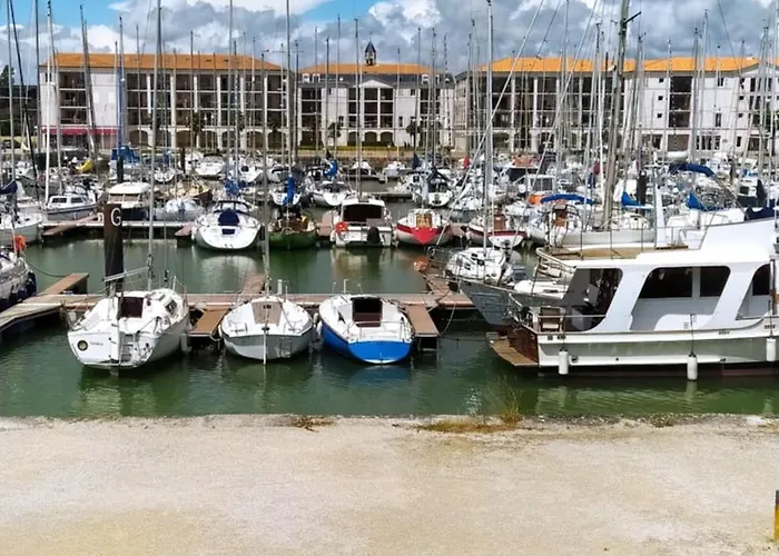 Tres Bel 2 Etoiles Avec Vue Sur Le Port Apartment Rochefort (Charente-Maritime)